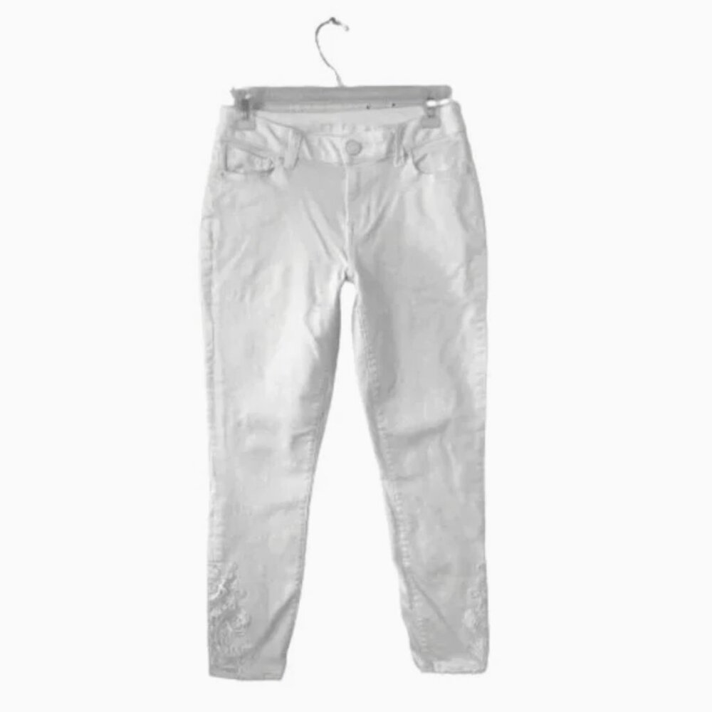 Maurice's Embroidered Cropped Jeans White Size 1/2, 28" Waist